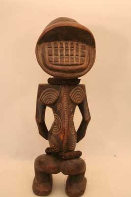 Bembe-Basumba.(statue), d`afrique : Rép.démoncratique du Congo., statuette Bembe-Basumba.(statue), masque ancien africain Bembe-Basumba.(statue), art du Rép.démoncratique du Congo. - Art Africain, collection privées Belgique. Statue africaine de la tribu des Bembe-Basumba.(statue), provenant du Rép.démoncratique du Congo., 436/844 Très belle petite statue d